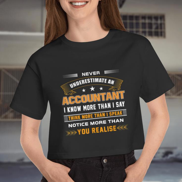 Never Underestimate An Accountant Women Cropped T-shirt