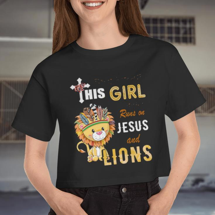 Watercolor Girl Run On Jesus And Lions Women Cropped T-shirt