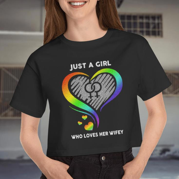 Just A Girl Who Loves Her Wifey Lgbt Women Cropped T-shirt