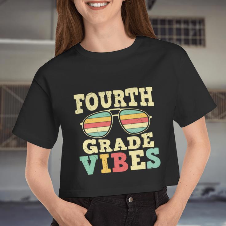 Vintage Fourth Grade Vibes Shirt 4Th Grade Back To School Women Cropped T-shirt