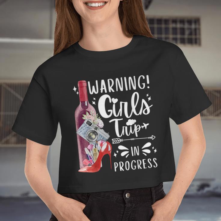 Warning Girls Trip In Progress 2024 Matching Vacation Squad Women Cropped T-shirt