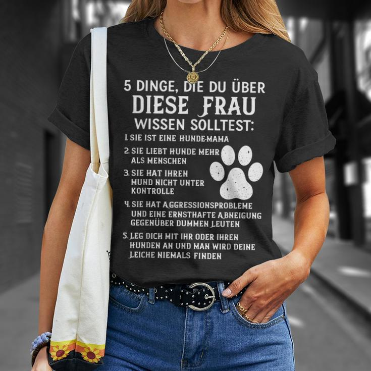 With 5 Dings Du Über Diese Frau Solltest T-Shirt Geschenke für Sie