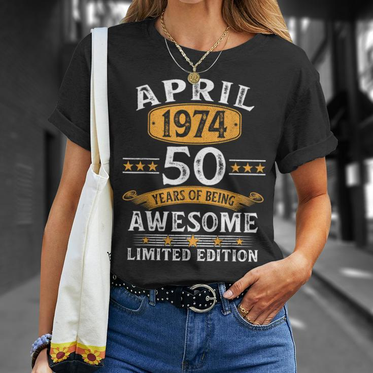50 Geburtstag Geschenke Mann Frau Jahrgang April 1974 T-Shirt Geschenke für Sie