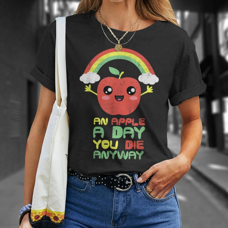 An Apple A Day You Die Anyway Cute T-Shirt Geschenke für Sie