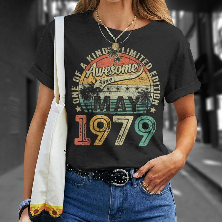 Awesome Since May 1979 Vintage 45Th Birthday Men T-Shirt Gifts for Her