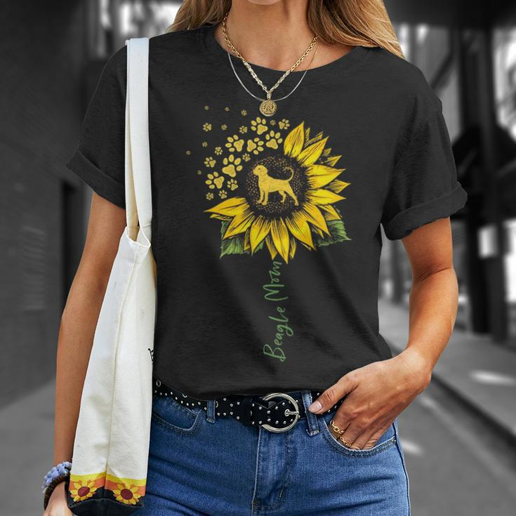 Beagle Mom Sunflower Beagle Lover Dog Mom Mama T-Shirt Gifts for Her