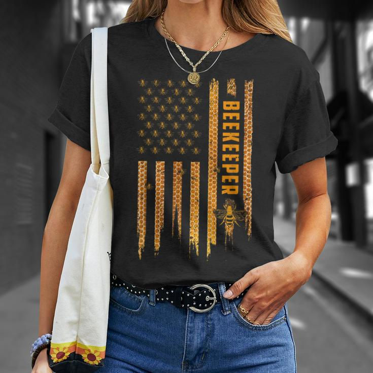 Beekeeping American Flag Honeycomb Honey Bees Beekeeper T-Shirt Gifts for Her