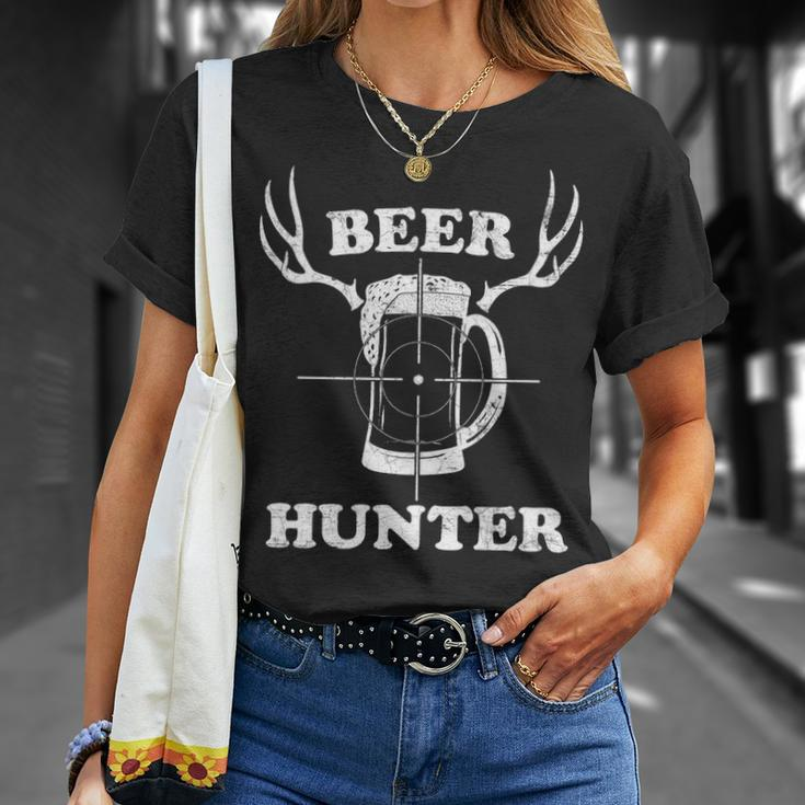 Beer HunterCraft Beer Lover T-Shirt Gifts for Her