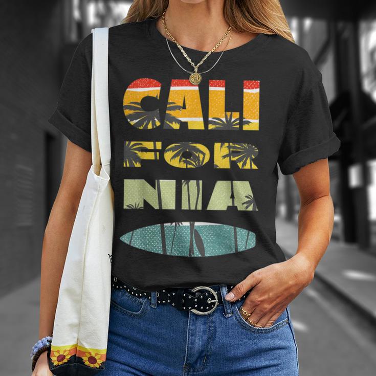 California Surfing Vintage Retro Surf Summer Surfer T-Shirt Gifts for Her