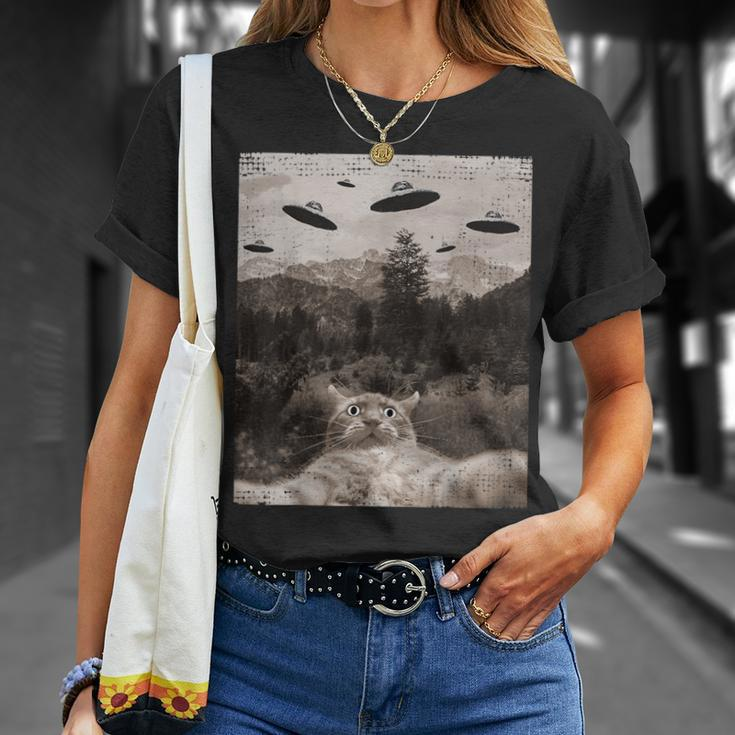 Cat Ufo Meme Cat Selfie With Ufos T-Shirt Gifts for Her