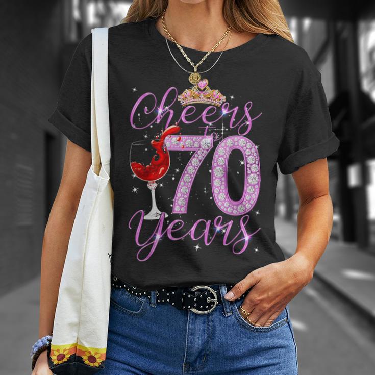 Cheers To 70 Years Old Happy 70Th Birthday Queen Women T-Shirt Gifts for Her