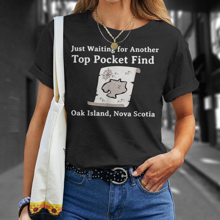 Curse Of Oak Island Metal Detecting Top Pocket Find T-Shirt Gifts for Her