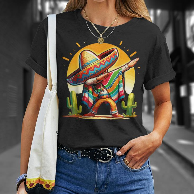 Dabbing Mexican Poncho Sombrero Dab Dance Cinco De Mayo T-Shirt Gifts for Her