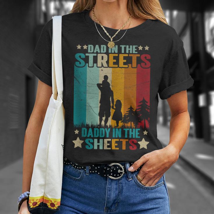 Dad In The Streets Daddy In The Sheets – Geschenke Für Papa T-Shirt Geschenke für Sie