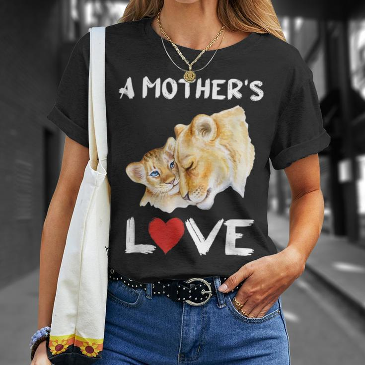 Das Liebeskind Einer Mutter Löwin Cub T-Shirt Geschenke für Sie