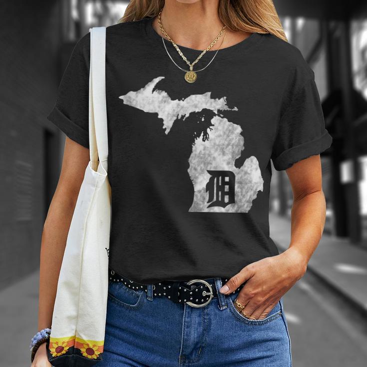 Detroit Michigan Motor City Midwest D Mitten T-Shirt Gifts for Her