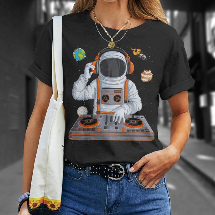 Dj Astronaut Techno Music Lover Outer Space Spaceman Men T-Shirt Gifts for Her