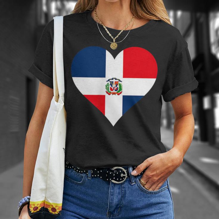 Dominican Republic Flag Heart Dominican Republic T-Shirt Gifts for Her