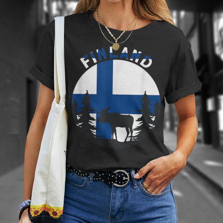 Elch & Waldmotiv T-Shirt im Finland-Flaggen Design Geschenke für Sie