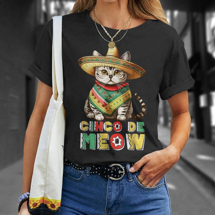 Feliz Cinco De Meow Mexican Cat Fiesta 5 De Mayo T-Shirt Gifts for Her
