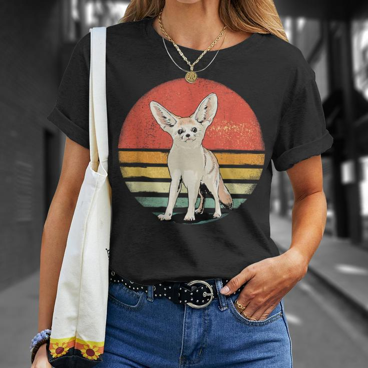 Fennec Fox Retro Style Animal Zoo African Animal Lover T-Shirt Gifts for Her