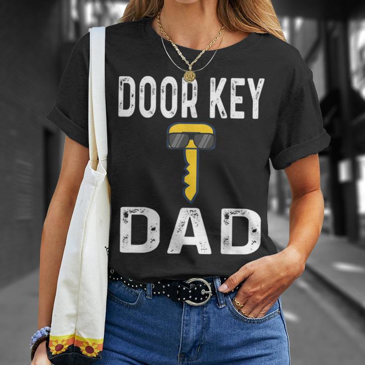 Door Key Dad Pun Humor Dorky Dork Book Nerd Father T-Shirt Gifts for Her