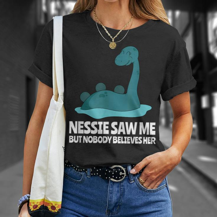 Nessie Monster Von Loch Ness Monster Scotland T-Shirt Geschenke für Sie