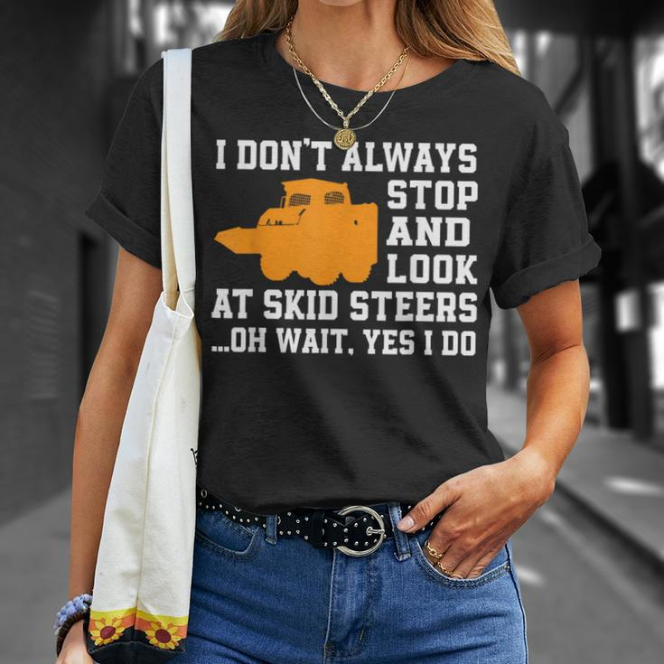 Skid-Sr Loader Driver Love Heavy Machinery T-Shirt Gifts for Her