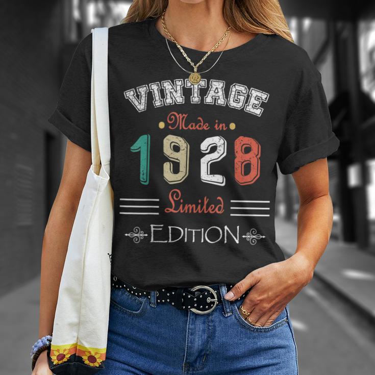 Geboren Im Jahr 1928Intage Hergestellt Im Jahr 1928 Geburtstag Jahrestag 96 T-Shirt Geschenke für Sie