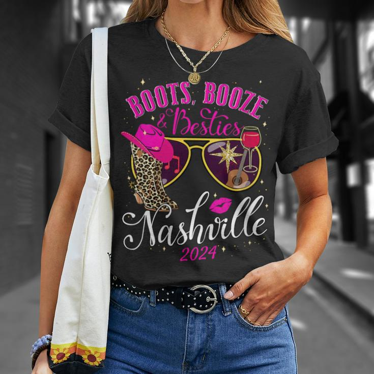 Girls Weekend Girls Trip 2024 Nashville Boots Booze Besties T-Shirt Gifts for Her