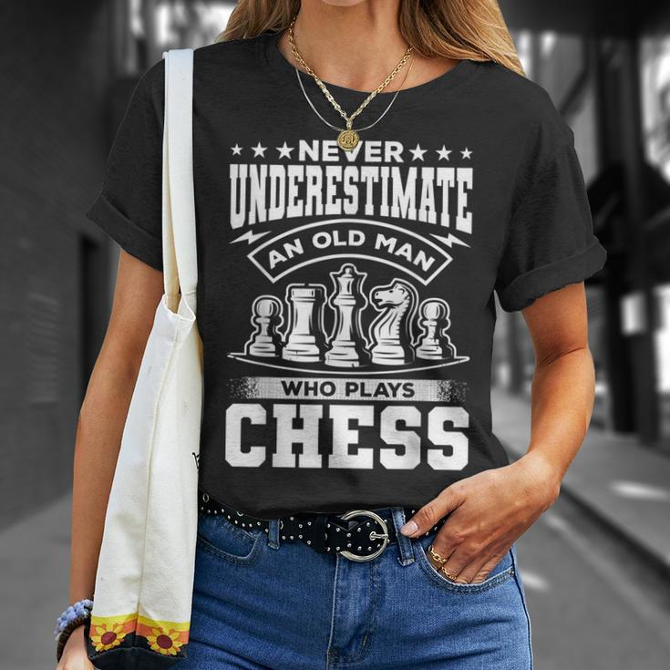 Grandpa Never Underestimate An Old Man Who Plays Chess T-Shirt Gifts for Her