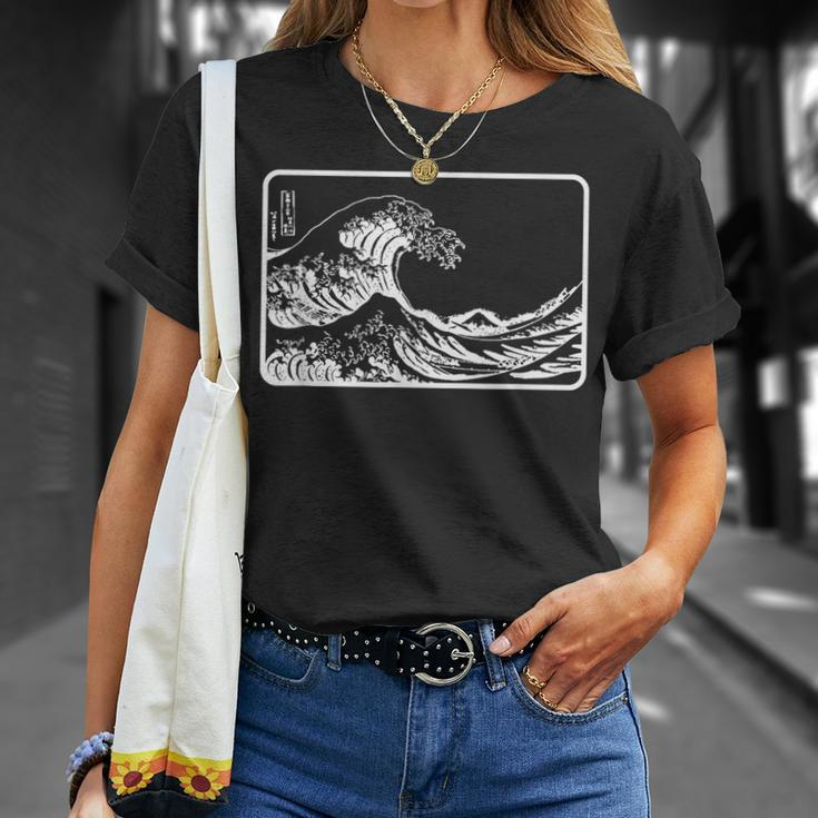 Great Wave Off Kanagawa Outline T-Shirt Gifts for Her
