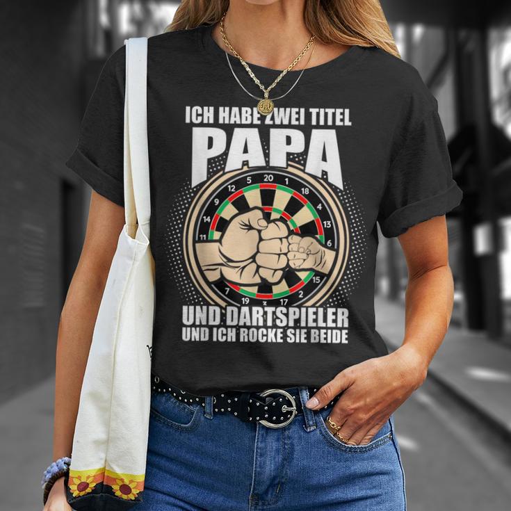 Ich Habe Zwei Titel Papa Und Dartspiel German T-Shirt Geschenke für Sie