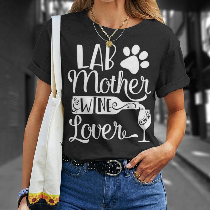 Lab Mother Wine Lover Cute Dog Mom T-Shirt Gifts for Her