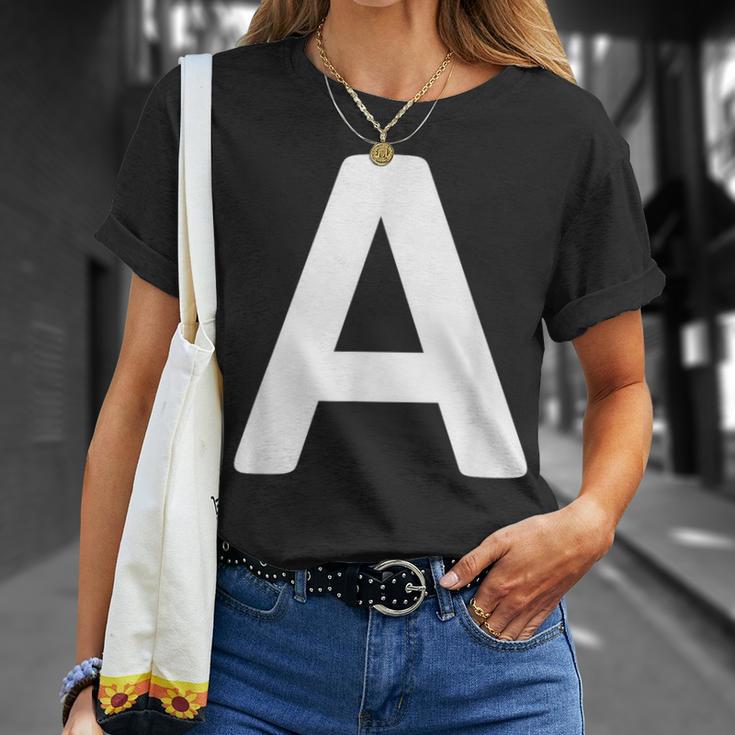 Letter A T-Shirt Geschenke für Sie