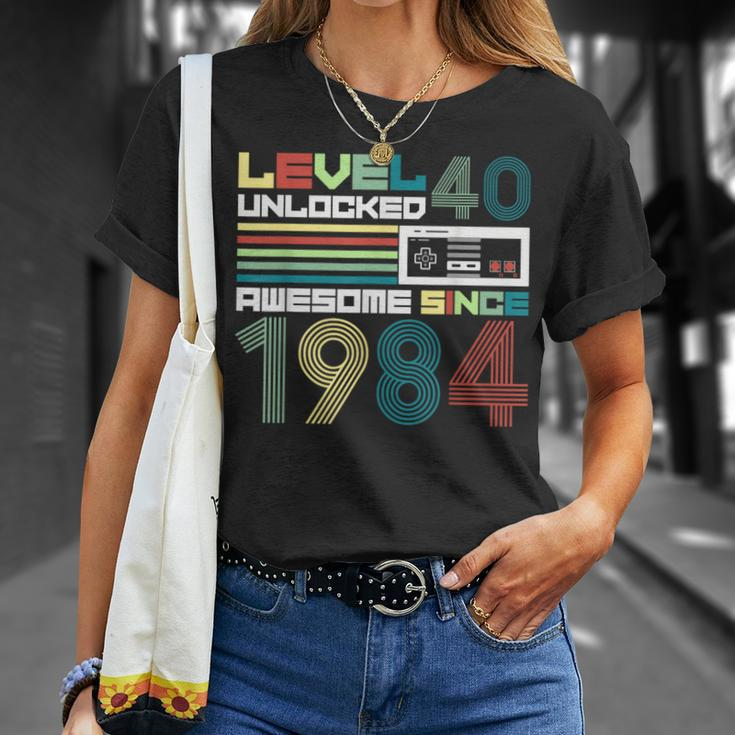 Level 40 Unlocked Since 1984 Video Gamer 40Th Birthday T-Shirt Gifts for Her