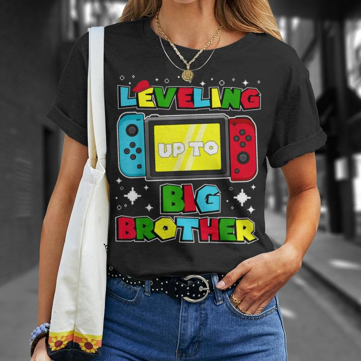 Leveling Up To Big Brother 2024 Gaming Boys Toddler Big Bro T-Shirt Gifts for Her