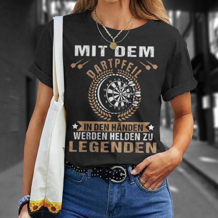 Mit Dem Dartpfeil In Den Hands Werden Helden Zu Legends T-Shirt Geschenke für Sie