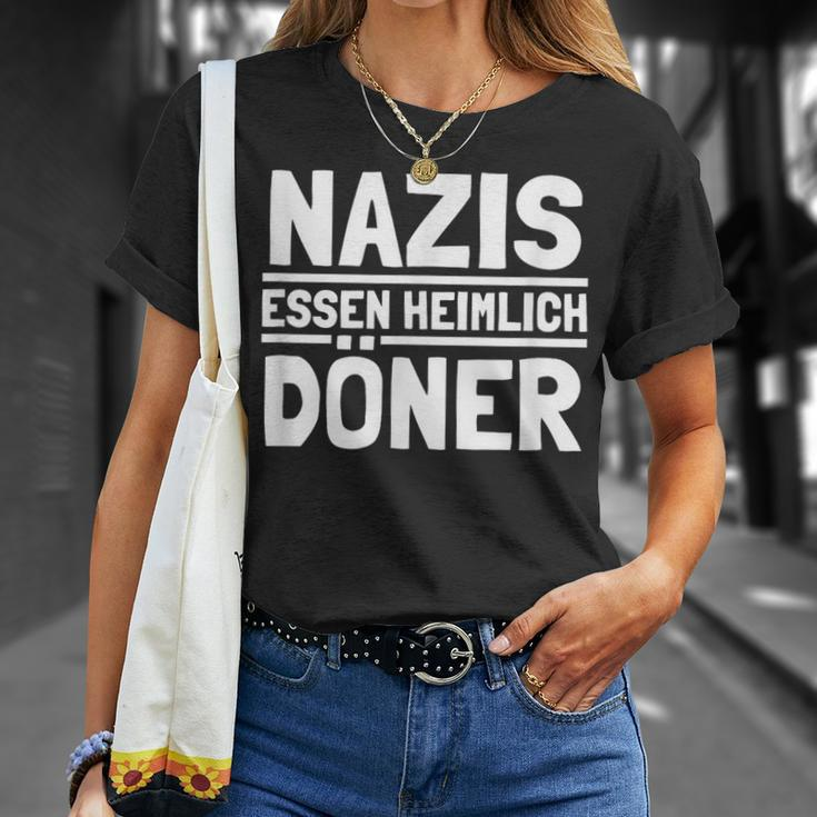 Nazis Essen Heimlich Döner Gegen Nazis Sayings T-Shirt Geschenke für Sie