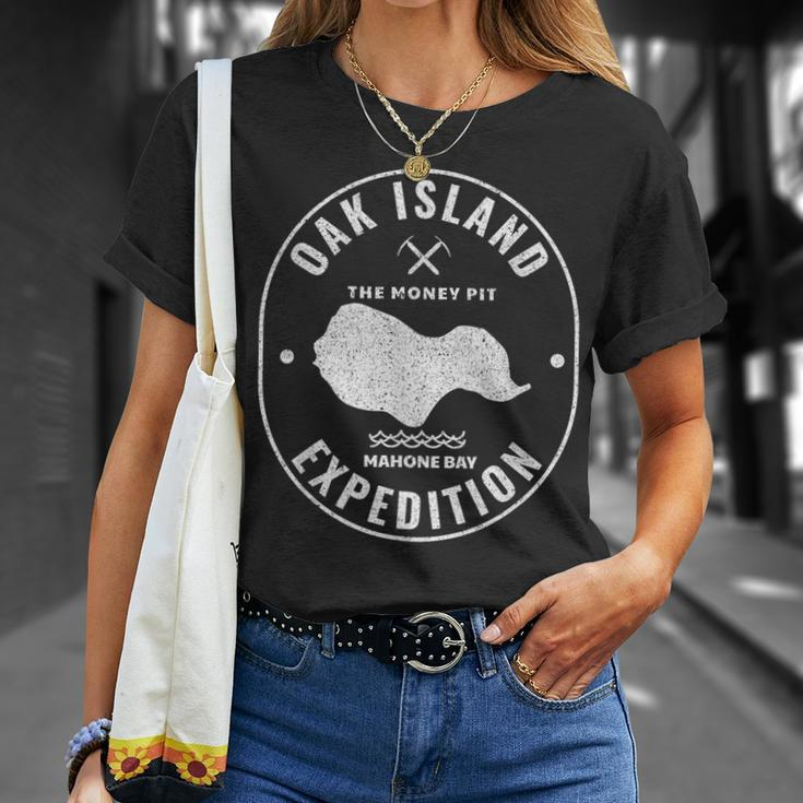 Oak Island Expedition Treasure Hunting Retro Mystery T-Shirt Gifts for Her