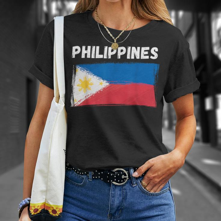 Philippines Flag Holiday Vintage Grunge Filipino Flag T-Shirt Gifts for Her