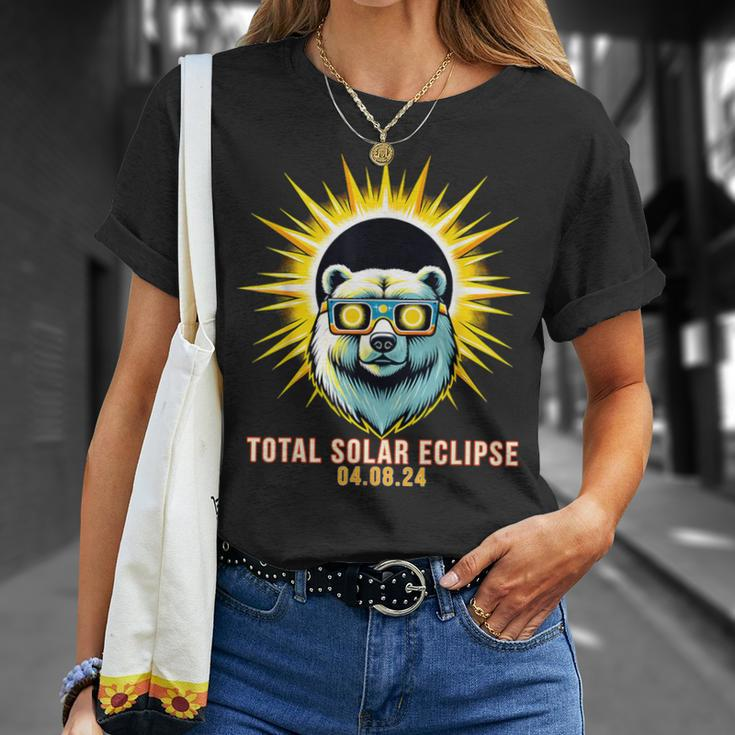 Polar Bear Watching Total Solar Eclipse T-Shirt Gifts for Her