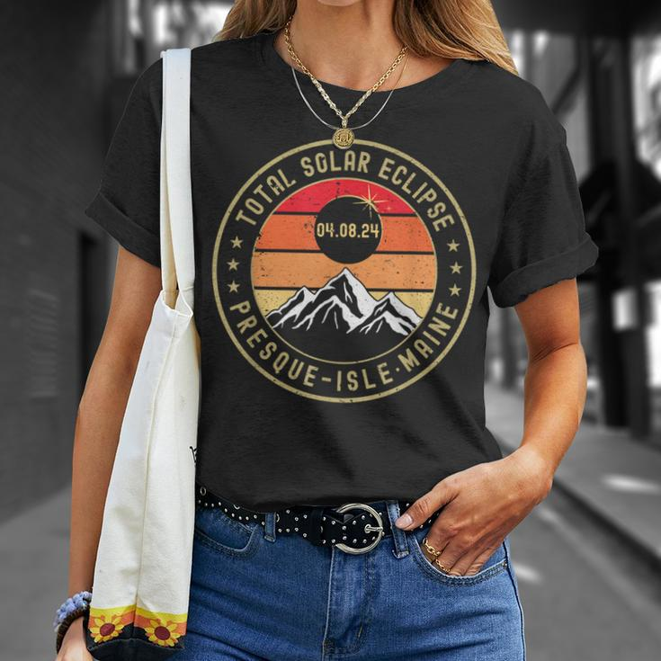Presque Isle Maine Total Solar Eclipse 2024 Retro Vintage T-Shirt Gifts for Her