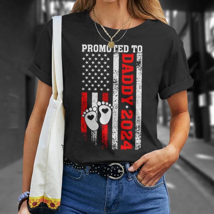 Promoted To Daddy 2024 Us American Flag New Dad First Time T-Shirt Gifts for Her