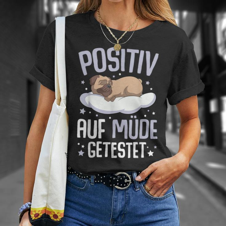 Pug Positiv Auf Müde Testet T-Shirt Geschenke für Sie