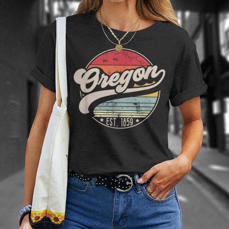 Retro Oregon Home State Or Cool 70S Style Sunset T-Shirt Gifts for Her