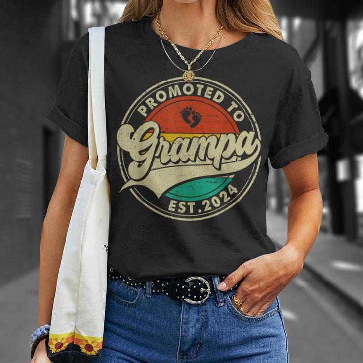 Retro Promoted To Grampa 2024 Family Father's Day T-Shirt Gifts for Her