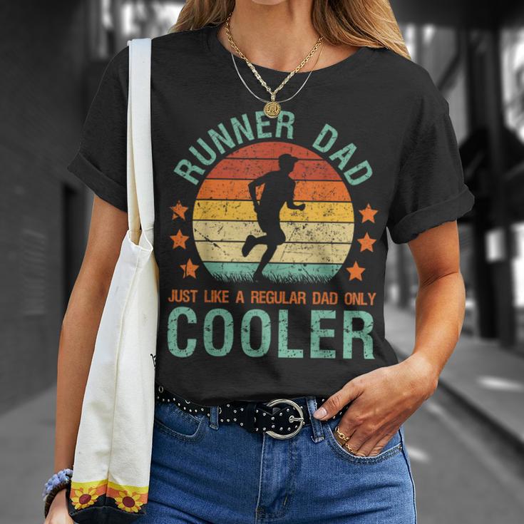 Runner Dad Marathon Runner Jogger Father's Day T-Shirt Gifts for Her