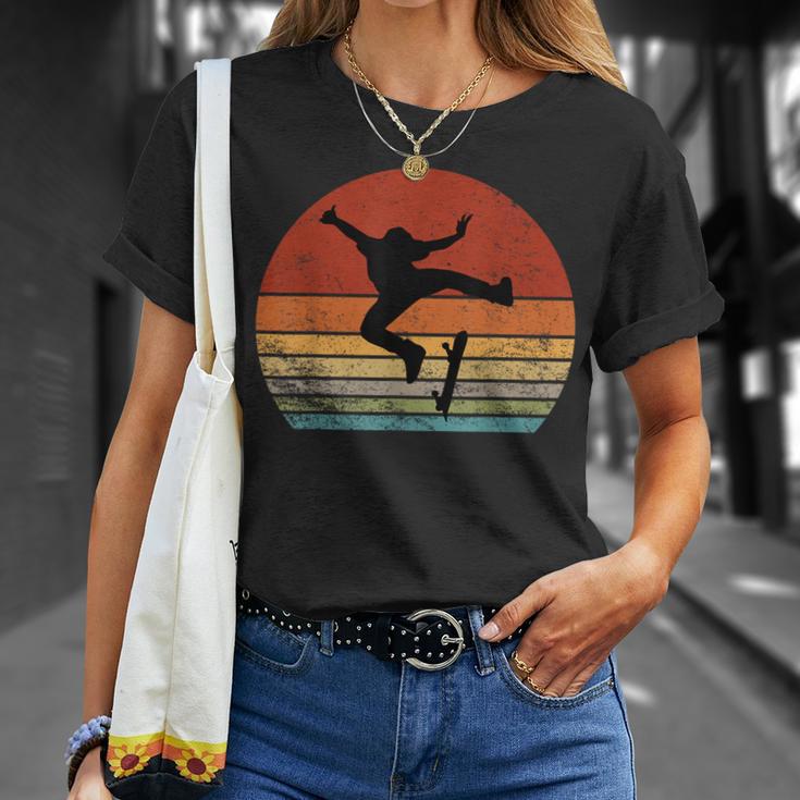 Skaters Having Fun Retro Sunset Skateboard N Skater T-Shirt Geschenke für Sie