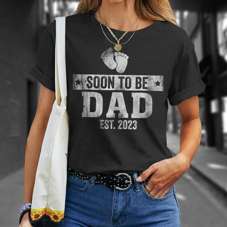 Soon To Be Dad Est 2023 Loading Bar Vintage Retro New Daddy T-Shirt Gifts for Her
